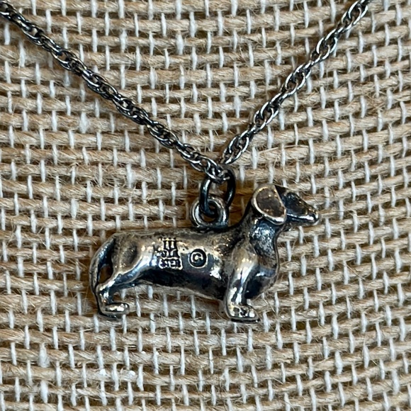 James Avery 3D Dachshund Dog Charm Pendant necklace Sterling Silver Retired Rare